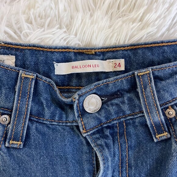 Levi's Balloon Leg Jeans - size 24 (fit like 25) - Picture 8 of 8